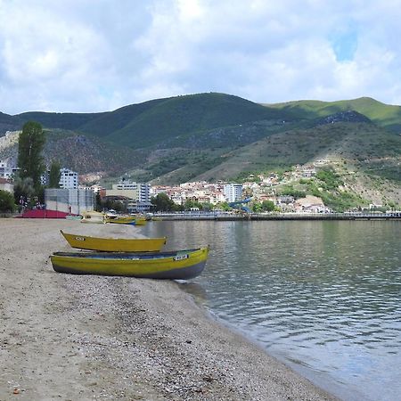 Sirena Hotel Tushemisht Εξωτερικό φωτογραφία