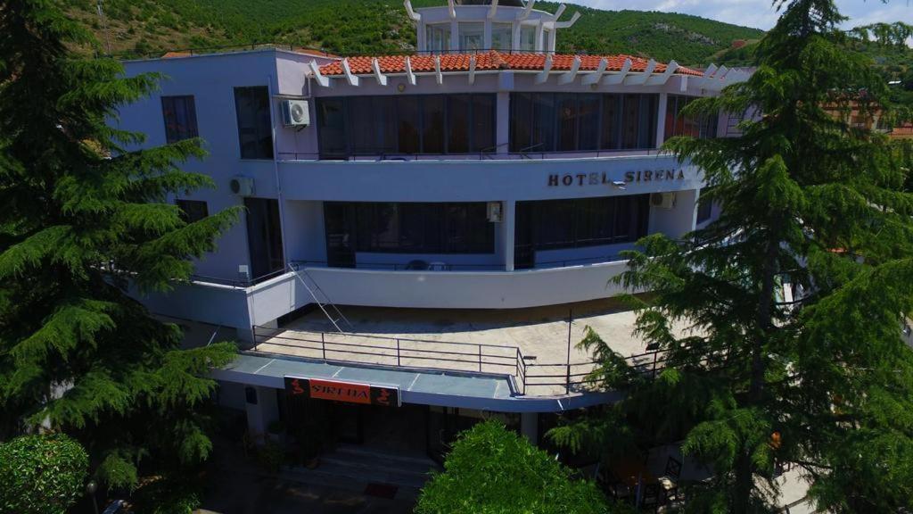 Sirena Hotel Tushemisht Εξωτερικό φωτογραφία