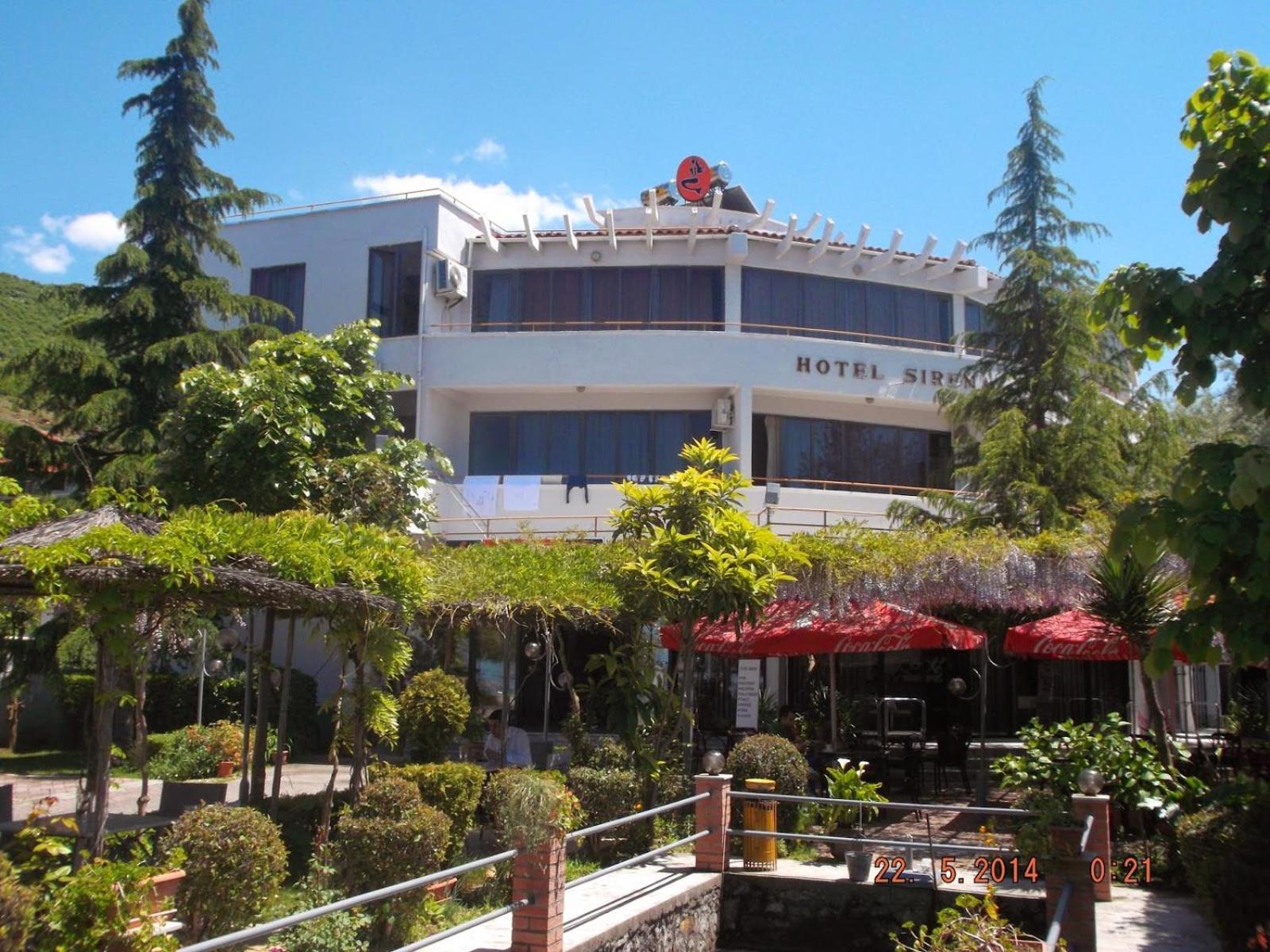 Sirena Hotel Tushemisht Εξωτερικό φωτογραφία