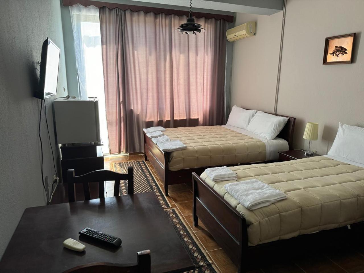 Sirena Hotel Tushemisht Εξωτερικό φωτογραφία