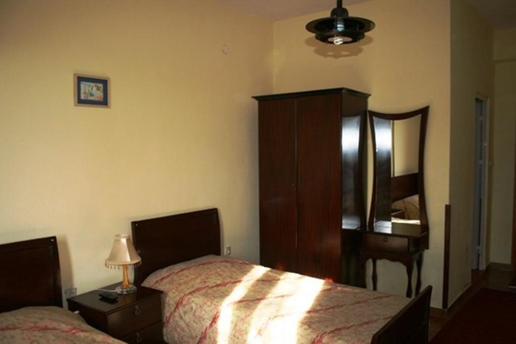 Sirena Hotel Tushemisht Εξωτερικό φωτογραφία